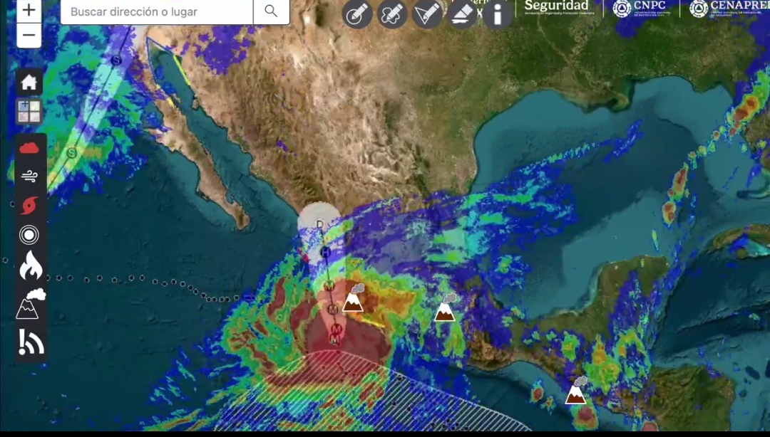 Simón se intensifica a huracán categoría 4 y amenaza México