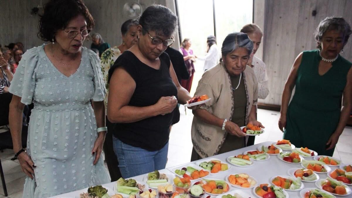 SMDIF Córdoba impulsa alimentación saludable para adultos mayores