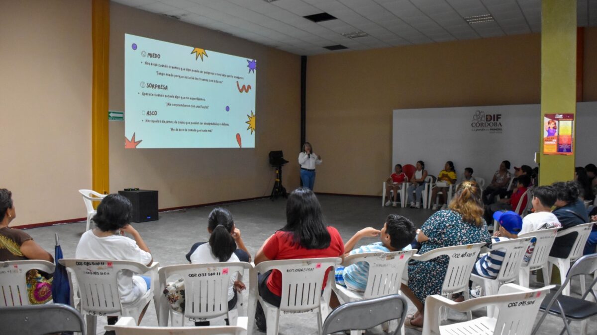 Taller psicoeducativo fortalece la comunicación familiar