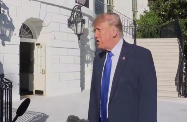 Trump denuncia manipulación de precios del petróleo por Irán