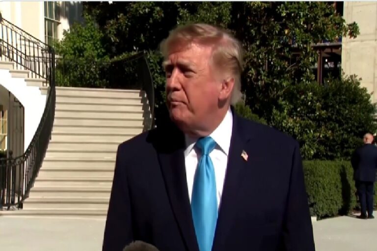 Trump ofrece asistencia a Rusia por caso de neumonía sospechosa