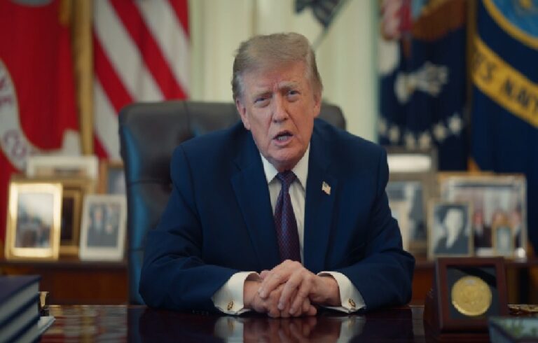 Trump propone pago de 5 mil dólares a adultos si republicanos ganan